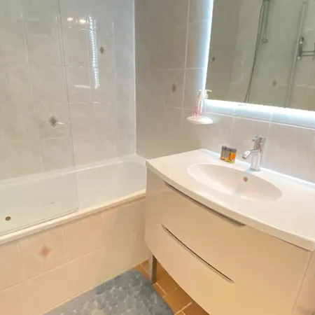 Appartement Les Issambres, Appt Acces Direct Sable, Ideal 4 Pers, Vue Mer, Clim Roquebrune-sur-Argens